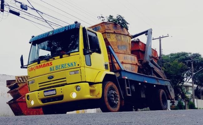 caminhão caçamba